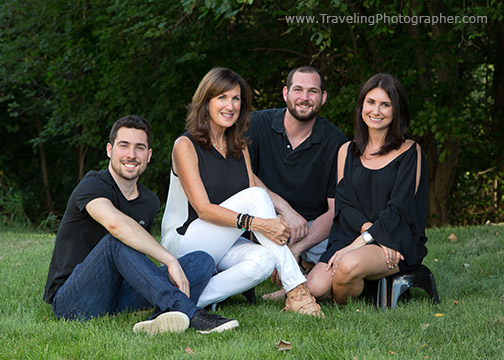 10 Family Portrait Posing Tips For Photographers - Improve Photography